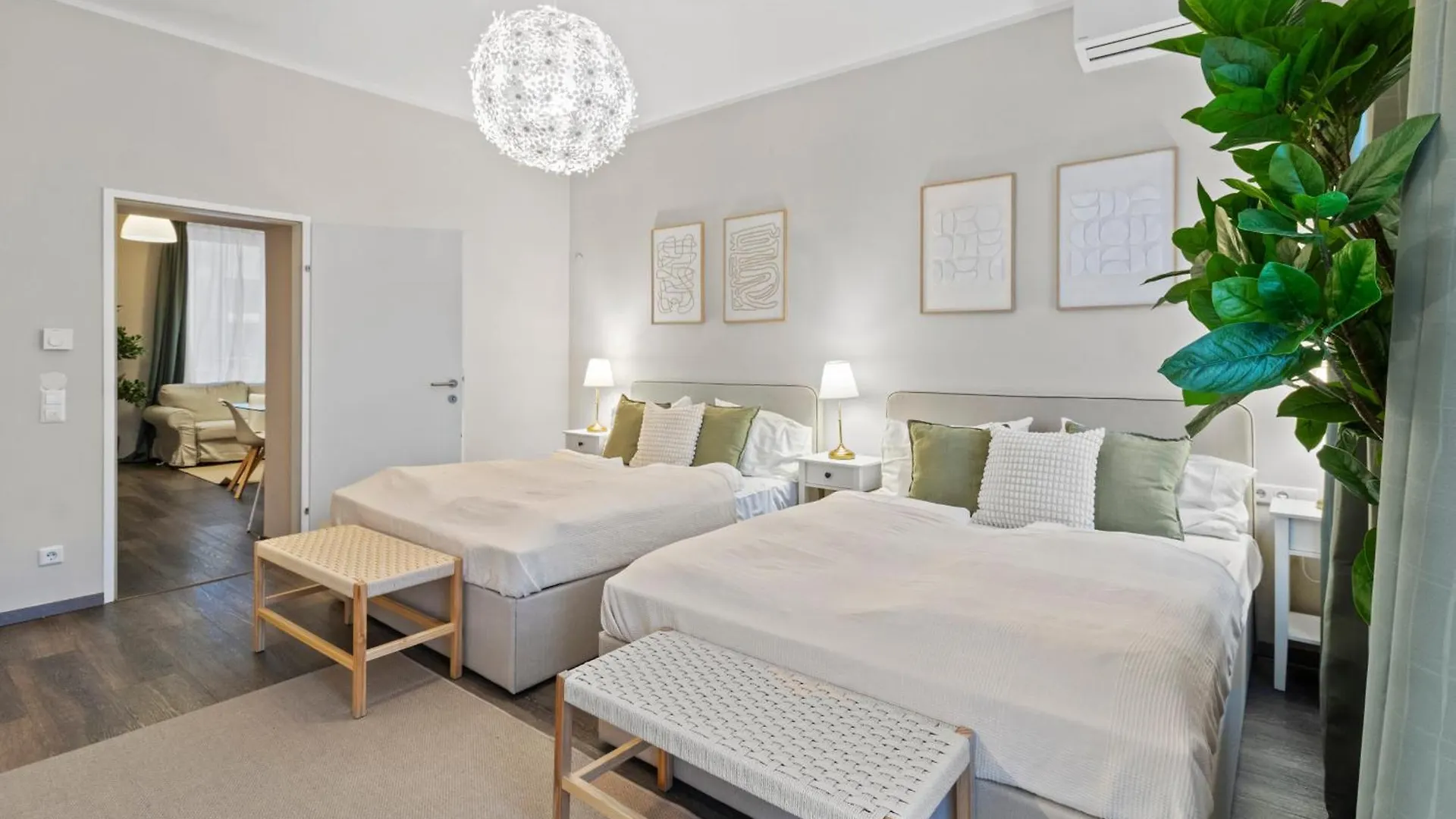 Apartments I 5 Min To Millennium City Mall And Handelskai U6 Wien 0*,
