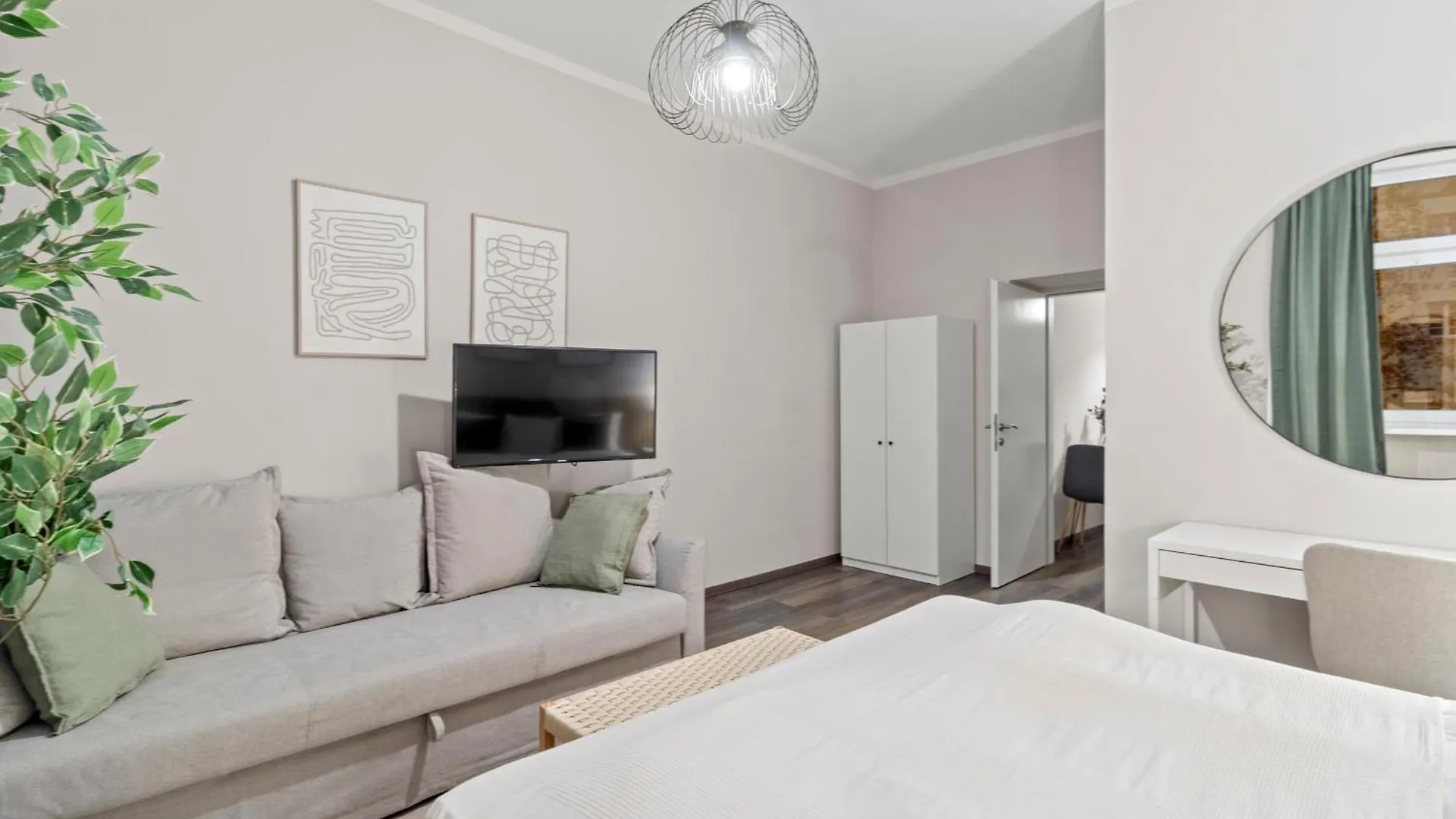Apartments I 5 Min To Millennium City Mall And Handelskai U6 Viena 0*,  Austria